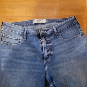Hollister Jeans NEW!!